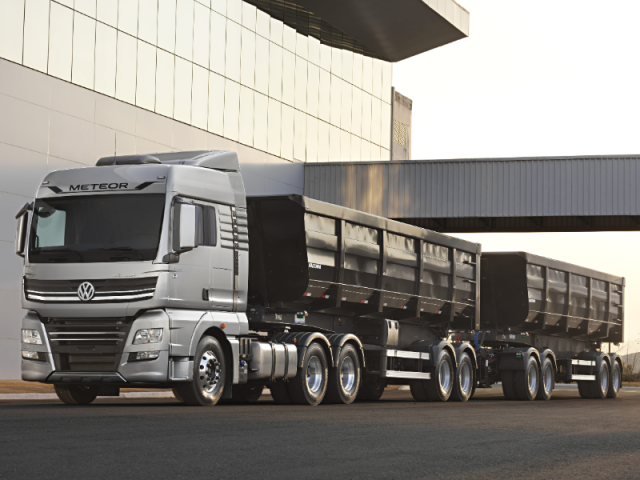 0000591_meteor-29520_900