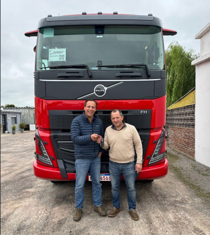 RUTA AUTOMÓVILES / VOLVO - Transportes Corujo RUTA AUTOMÓVILES / VOLVO - Transportes Corujo