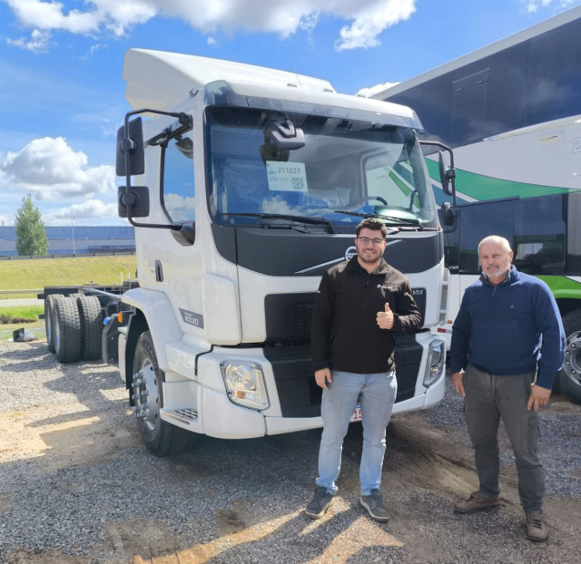 VOLVO - Luis Saravia