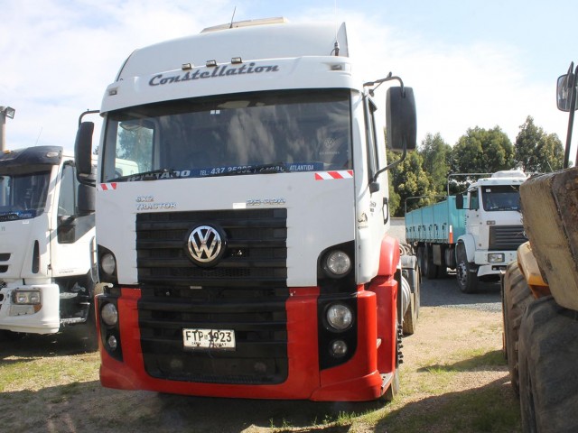 20_Pintado_Volkswagen_Constellation_25320_tractor_6_x_2_ano_2011