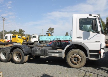 Mercedes-Benz Atego 1725 tractor doble eje Año 2008