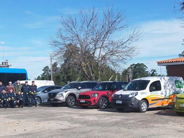 25 bomberos fueron capacitados sobre manejo de incidentes relacionados con la movilidad eléctrica 25 bomberos fueron capacitados sobre manejo de incidentes relacionados con la movilidad eléctrica