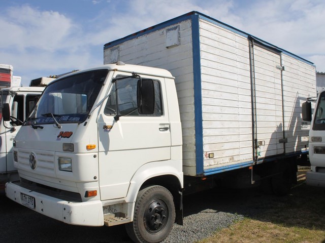 26_Pintado_Volkswagen_7100_ano_1996_con_furgon_de_cargas_generales