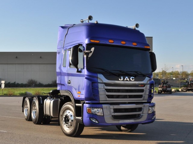 Camión JAC TRACTOR 375 HP 6X4 OK ENTREGA INMEDIATA 