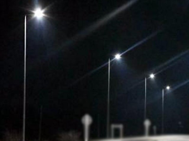 Luminarias en acceso a R 10: Acceso a Ruta 10 y la Interbalnearia cuenta con 32 luminarias led, en Punta Negra.