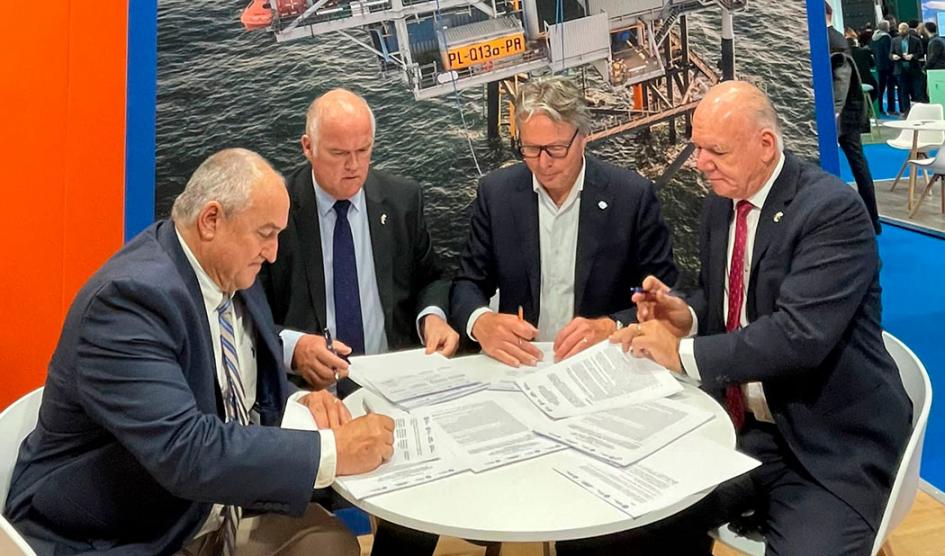 Uruguay firmó acuerdo con el puerto de Róterdam para desarrollo de hidrógeno verde