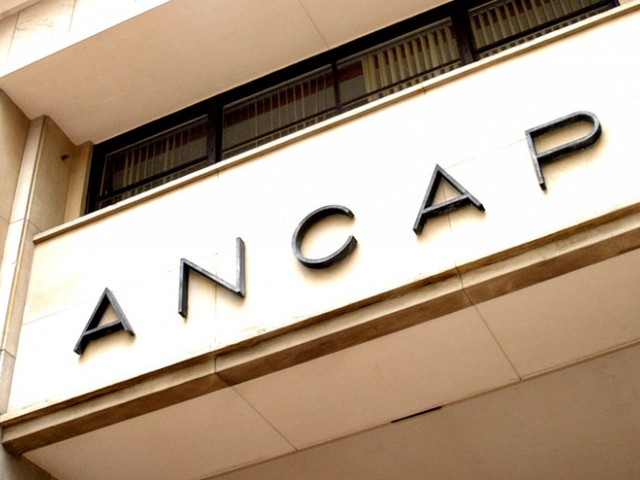 El déficit de Ancap alcanzó los U$S 198 millones con un superávit operativo, sin tomar en cuenta la deuda, de 27 millones de dólares El déficit de Ancap alcanzó los U$S 198 millones con un superávit operativo, sin tomar en cuenta la deuda, de 27 millones de dólares