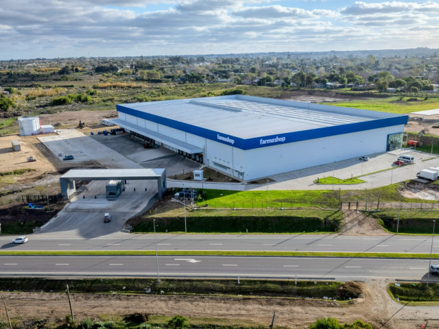 Farmashop inaugura centro de distribución en el nuevo parque logístico Zentra Farmashop inaugura centro de distribución en el nuevo parque logístico Zentra