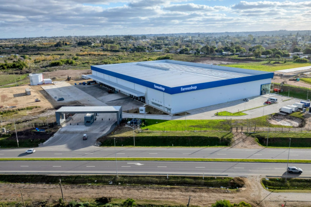 Farmashop inaugura centro de distribución en el nuevo parque logístico Zentra