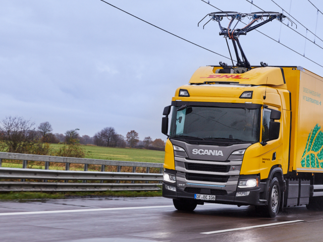 DHL opera el camión equipado con pantógrafo de Scania en carreteras eléctricas