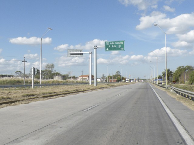 Gobierno destacó primera adjudicación para obras viales con participación público-privada Gobierno destacó primera adjudicación para obras viales con participación público-privada