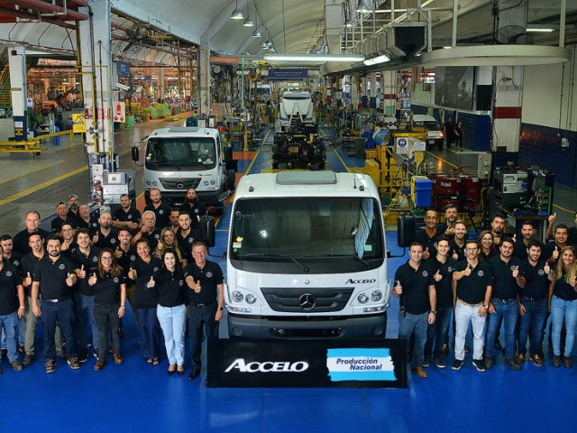 El_camion_Accelo_de_Mercedes-Benz_ahora_se_hace_en_Argentina