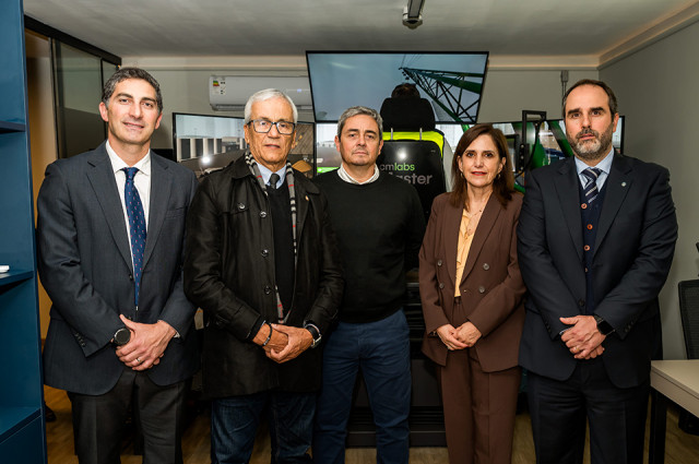 Montecon inaugura Centro de Capacitación Portuaria y presenta simulador de grúas