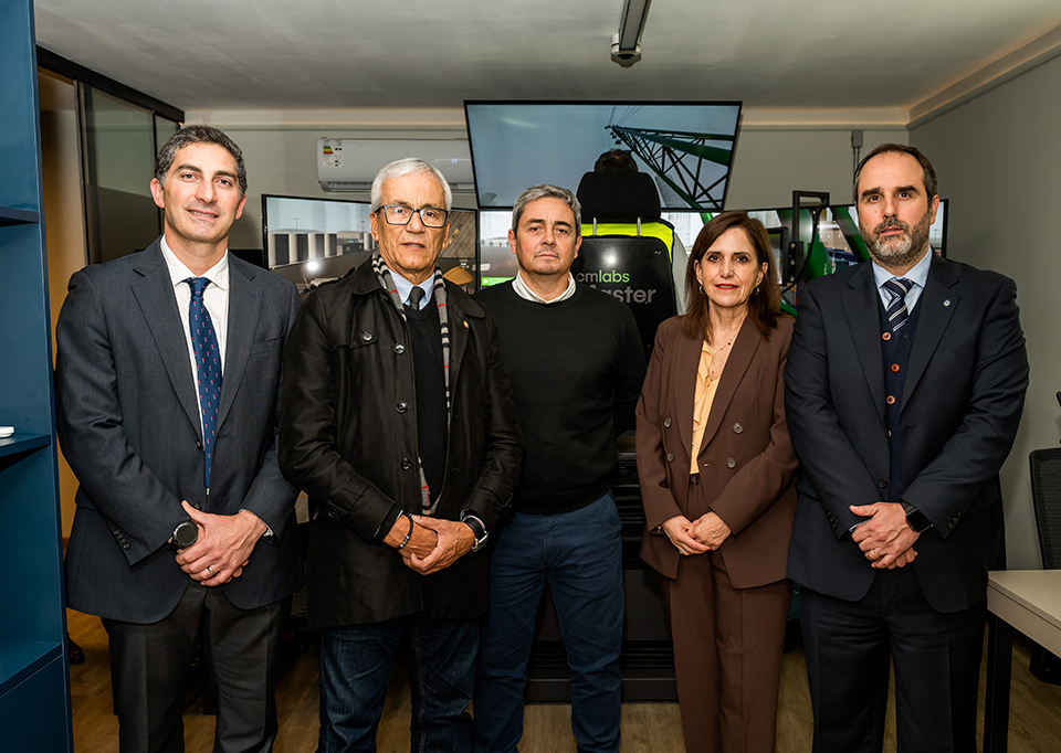 Montecon inaugura Centro de Capacitación Portuaria y presenta simulador de grúas