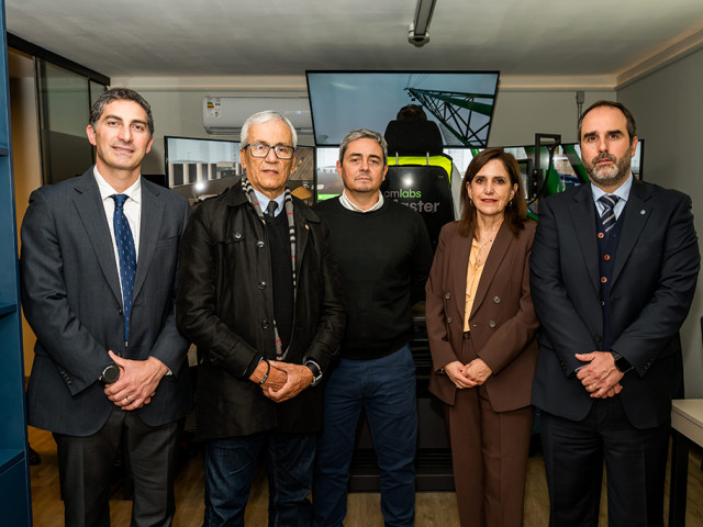 Montecon inaugura Centro de Capacitación Portuaria y presenta simulador de grúas Montecon inaugura Centro de Capacitación Portuaria y presenta simulador de grúas