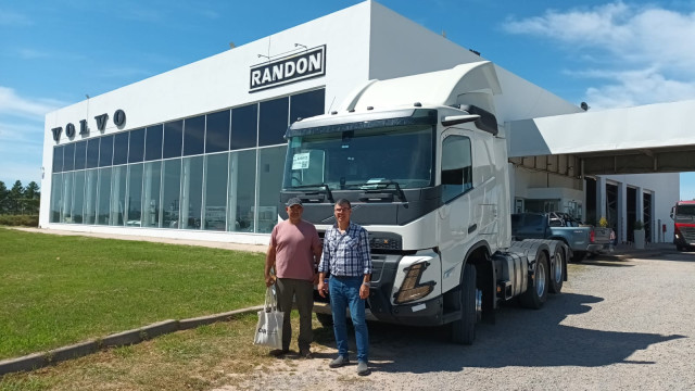 VOLVO - Nadefor S.A.