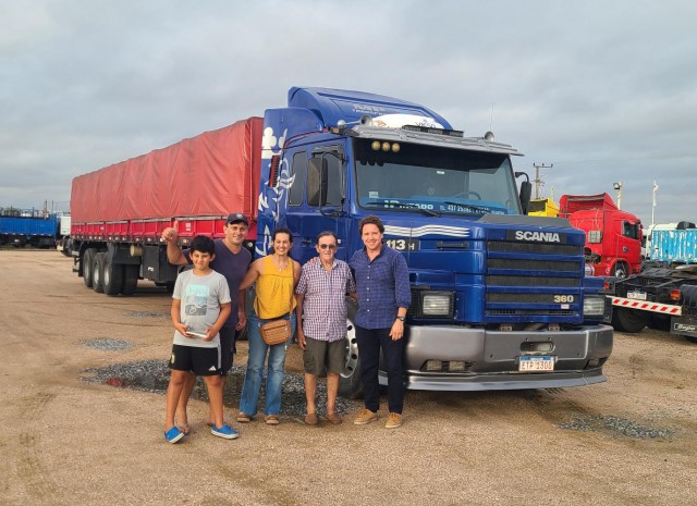 AUTOMOTORA H. PINTADO / SCANIA. Santos Sisurqui