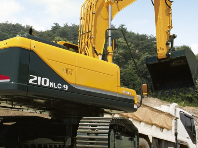 HYUNDAI_R210LC-9_-_Excavadoras_Medianas__Equipos_para_la_construccion_3