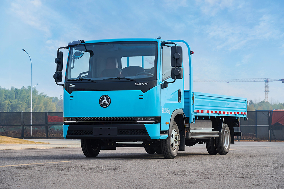 Por primera vez en EXPOCARGA: CVM trae a Uruguay la línea eléctrica de SANY, un hito en movilidad y maquinaria pesada