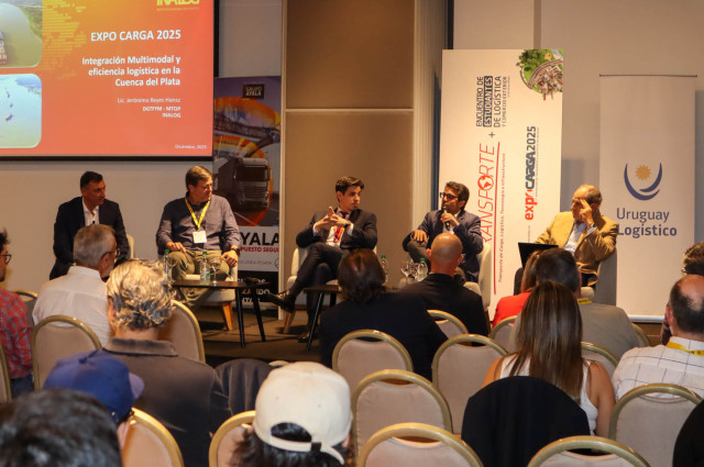 PROTRANPORTE: Una oportunidad histórica para la región: transporte, hidrovía y multimodalidad en la Cuenca del Plata PROTRANPORTE: Una oportunidad histórica para la región: transporte, hidrovía y multimodalidad en la Cuenca del Plata