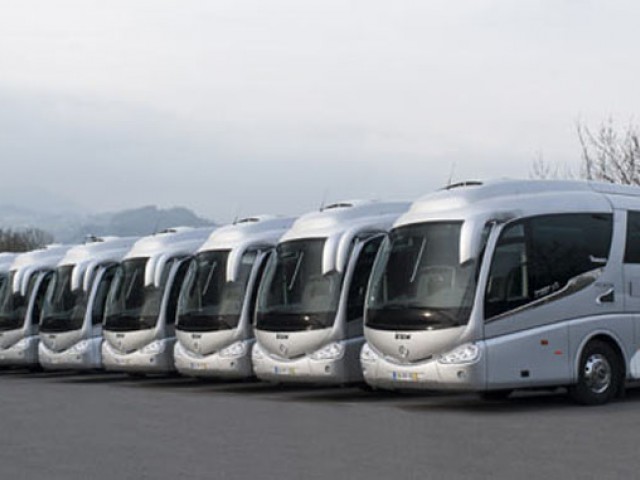 Irizar entrega a la empresa Transdev Portugal el autobús número 7.000 de su modelo PB fabricado en la sede central de Ormaiztegi Irizar entrega a la empresa Transdev Portugal el autobús número 7.000 de su modelo PB fabricado en la sede central de Ormaiztegi