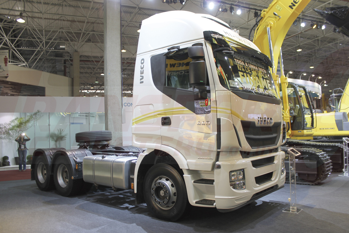 M&T EXPO 2015, BRASIL: Iveco, versatilidad de camiones semi y pesados