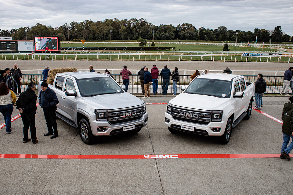 JMC fue sponsor del Gran Premio Polla de Potrillos en el Hipódromo de Maroñas