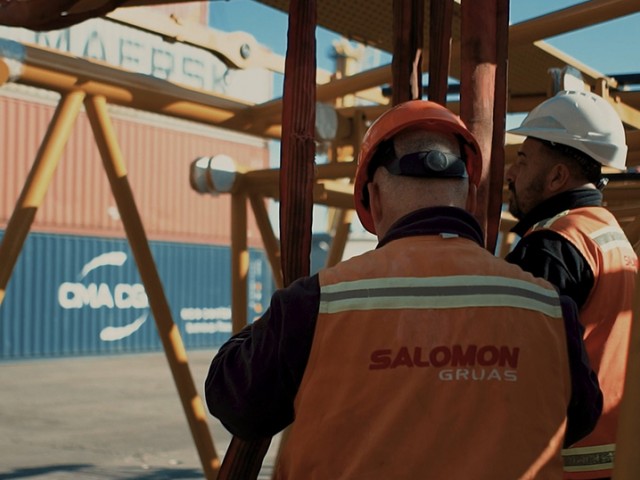 30 años de SALOMÓN GRÚAS