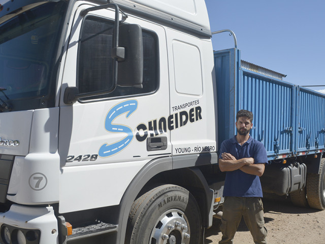 ERWIN SCHNEIDER: “Cargamos 80 mil árboles por viaje”