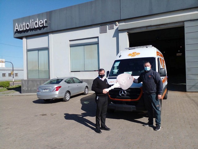 MERCEDES-BENZ / Semm Alcaraz MERCEDES-BENZ / Semm Alcaraz