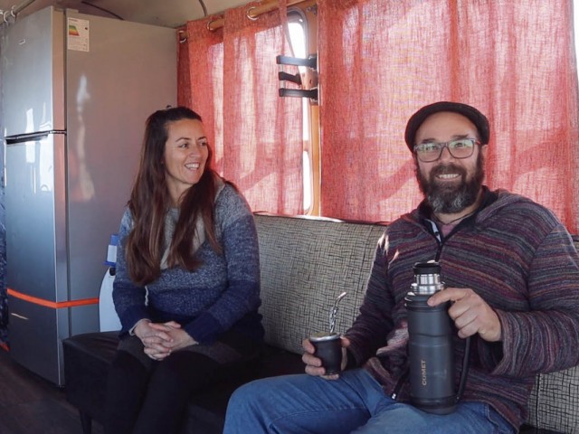 M y M Transportes: Trabajar con el camión  y vivir en el ómnibus