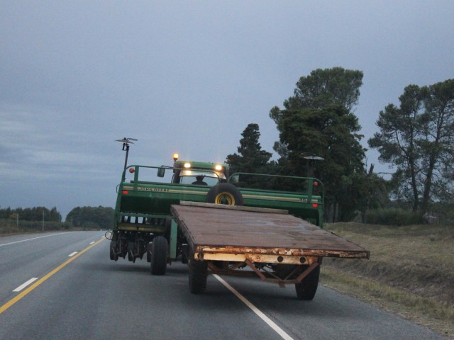 UNASEV asesora sobre reglamento de circulación de maquinaria agrícola UNASEV asesora sobre reglamento de circulación de maquinaria agrícola
