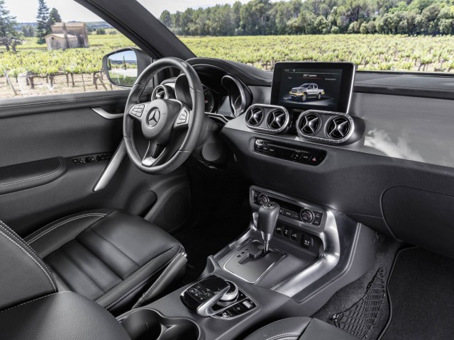 Mercedes-Benz_Clase_X_36