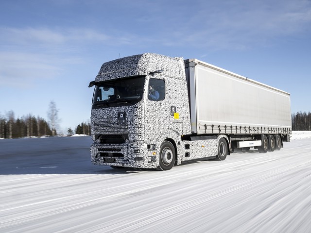 Mercedes-Benz eActros LongHaul celebrará su estreno mundial como eActros 600 en octubre: las plantas de producción preparan la producción en serie