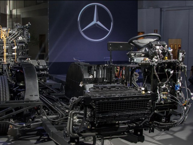 Mercedes-Benz_irrumpe_en_Argentina_con_su_primer_chasis_electrico_para_autobuses_urbanos_3