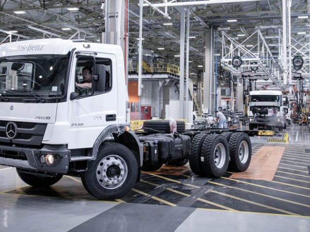Industria 4.0: Daimler Trucks revoluciona la producción de camiones en Brasil Industria 4.0: Daimler Trucks revoluciona la producción de camiones en Brasil