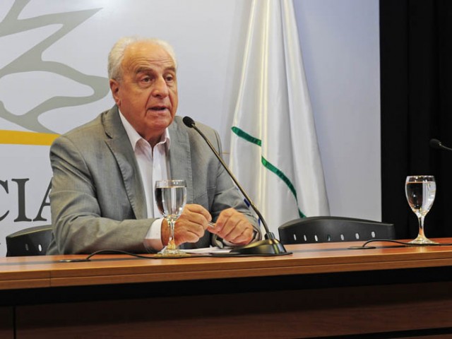 Rossi destacó nuevas obras en puerto de Nueva Palmira y el fin del conflicto entre arroceros y transportistas Rossi destacó nuevas obras en puerto de Nueva Palmira y el fin del conflicto entre arroceros y transportistas