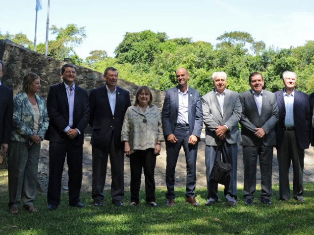Uruguay y Argentina anunciaron nuevo dragado del Río de la Plata Uruguay y Argentina anunciaron nuevo dragado del Río de la Plata