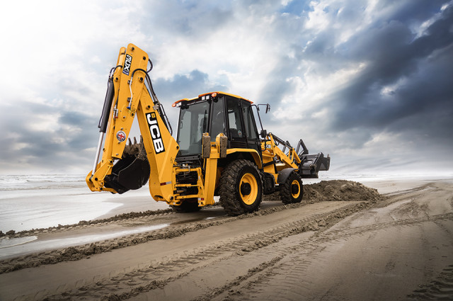 JCB 3CX PLUS en TORNOMETAL: la nueva referencia  en retroexcavadoras en Latinoamérica