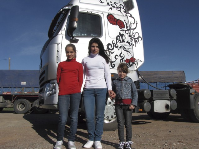 “No conseguía choferes porque era un camión viejo, entonces me tuve que subir”