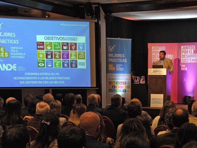 Proyecto de Alur para reciclaje de aceite usado recibe reconocimiento a mejores prácticas empresariales