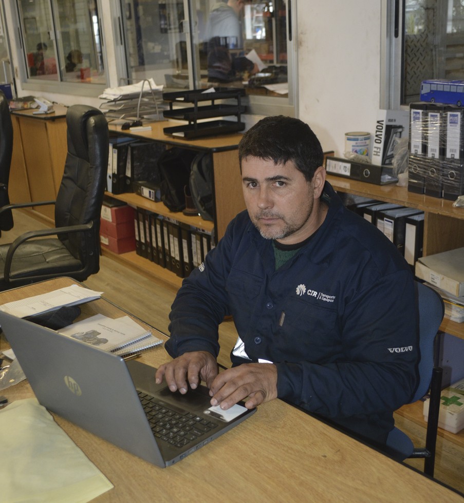 ROBERTO_BATTAGLINO_ENCARGADO_DE_TALLER