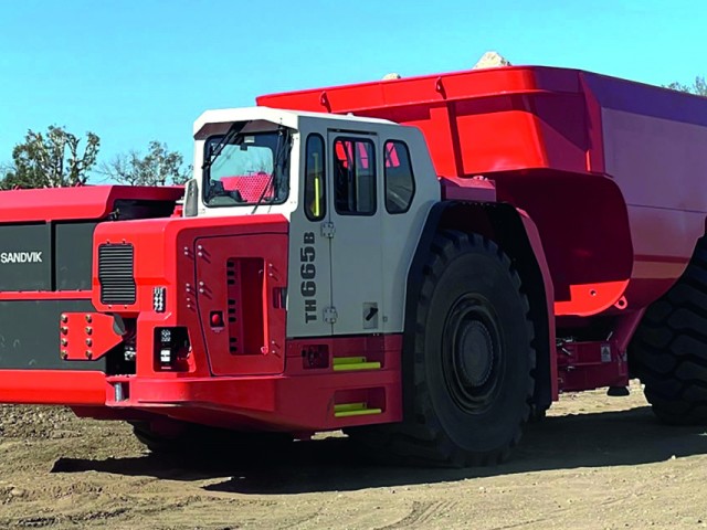 Comienzan pruebas en una mina con el camión a batería más grande Comienzan pruebas en una mina con el camión a batería más grande
