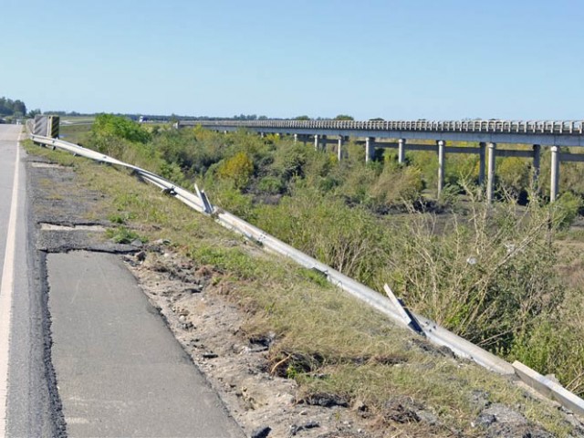 Ruta_1_-_Puente_Rosario_Estado_de_la_ruta_tras_los_eventos_climaticos_del_pasado_mes_de_abril_2