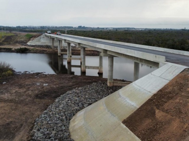 Bypass de Carmelo y nuevo puente están próximos a finalizar Bypass de Carmelo y nuevo puente están próximos a finalizar