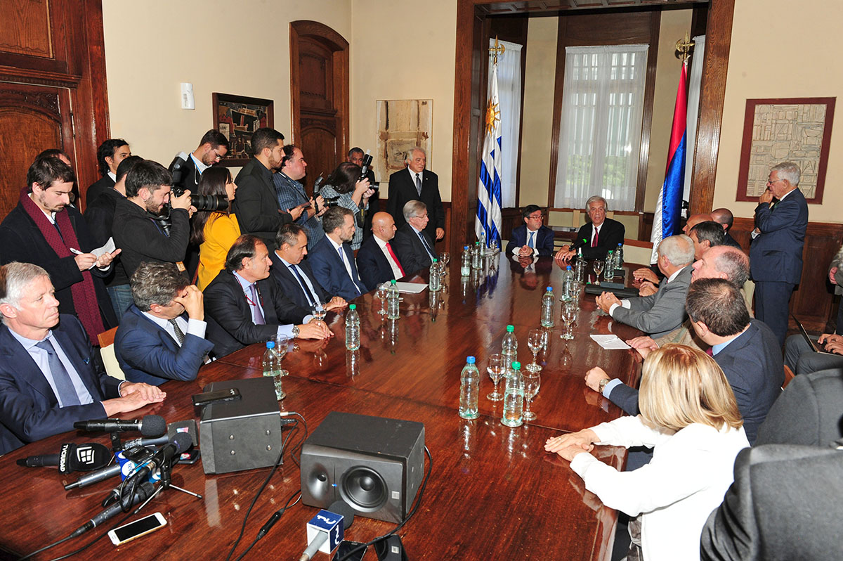 Gobierno firmó acuerdo con el BID para comenzar las obras del Ferrocarril Central