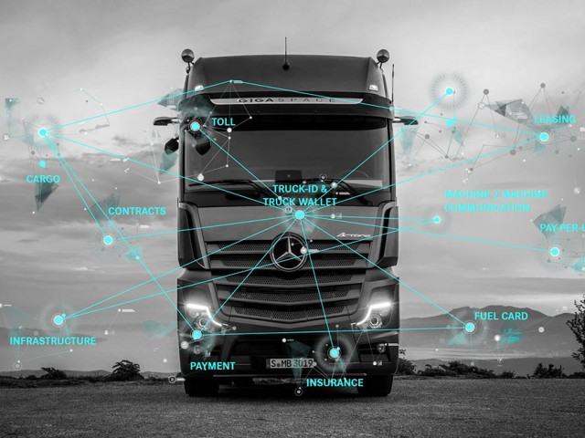 Proyecto piloto: Daimler Trucks está enseñando a los camiones cómo pagar Proyecto piloto: Daimler Trucks está enseñando a los camiones cómo pagar