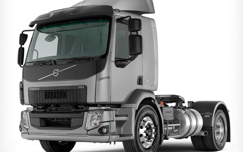 LLEGÓ EL NUEVO CAMIÓN VOLVO VM D8C: el mismo camión, ahora con motor Volvo