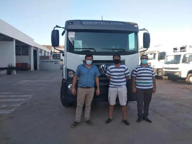 VOLKSWAGEN - José, Mauricio y Gabriel García VOLKSWAGEN - José, Mauricio y Gabriel García