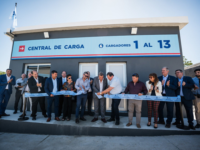 CUTCSA inaugura nueva infraestructura de carga eléctrica en su Planta Isla Canarias en la zona oeste de Montevideo